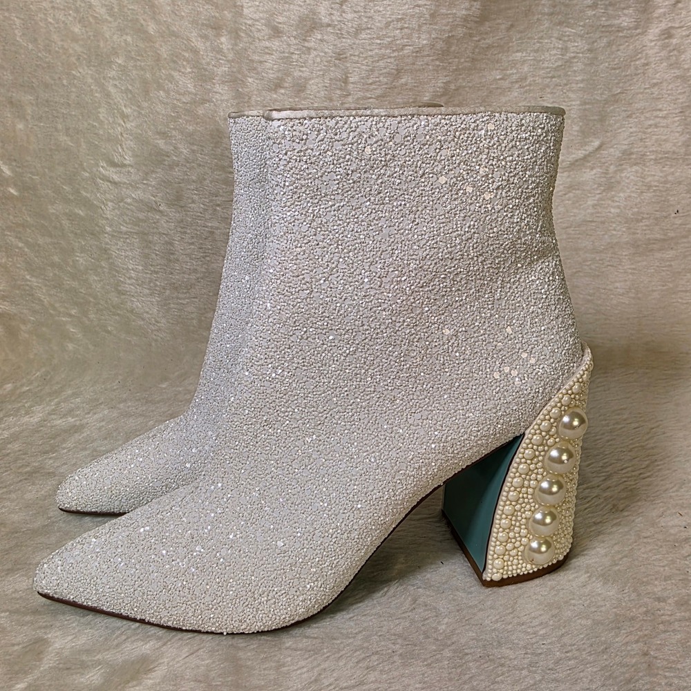 Betsey Johnson White Pearl Heel Glitter Booties Ivory Bridal Womens 7 NEW